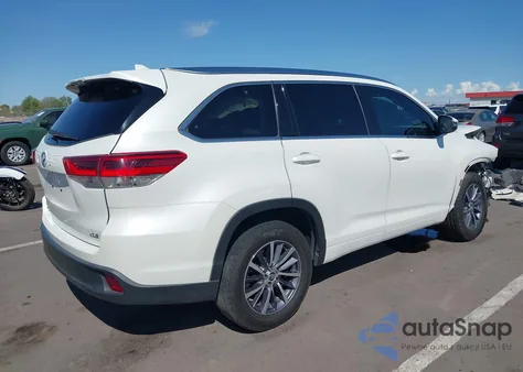 2018 Toyota Highlander Se/Xle z USA, uszkodzony, nr VIN 5TDKZRFH9JS531633